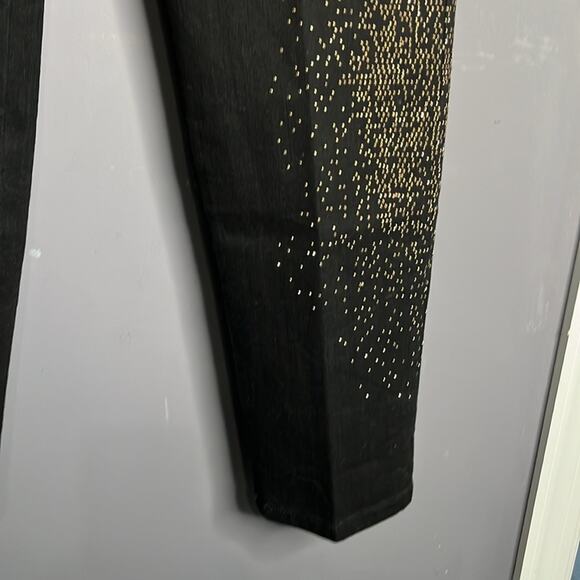 Chico’s Black So Slimming Straight Leg Mid Rise Jeans With Gold Studs Size XS - Picture 4 of 9